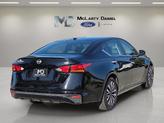 Thumbnail of 2023 Super Black Clearcoat Nissan Altima