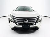 Thumbnail of 2025 Everest White Pearl Nissan Rogue