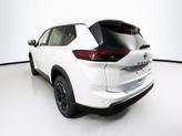 Thumbnail of 2025 Everest White Pearl Nissan Rogue