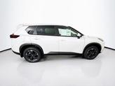 Thumbnail of 2025 Everest White Pearl Nissan Rogue