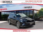 Photo of 2023 Midnight Black Metallic Toyota Highlander