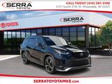 Photo of 2021 Midnight Black Metallic Toyota Highlander