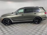 Thumbnail of 2025 Manhattan Green Metallic BMW X7