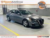 Photo of 2022 Gun Metallic Nissan Altima