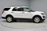 Thumbnail of 2017 Oxford White Ford Explorer
