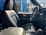 Thumbnail of 2017 White Platinum Clearcoat Lincoln Navigator