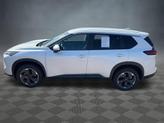 Thumbnail of 2024 Everest White Pearl Nissan Rogue