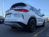 Thumbnail of 2019 White INFINITI QX50