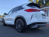 Thumbnail of 2019 White INFINITI QX50