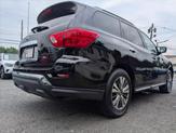 Thumbnail of 2019 Black Nissan Pathfinder