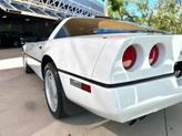 Thumbnail of 1989 White Chevrolet Corvette