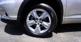 Thumbnail of 2015 Creme Brulee Mica Toyota Highlander