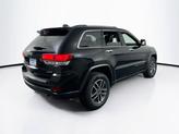 Thumbnail of 2022 Diamond Black Crystal Pearlcoat Jeep Grand Cherokee