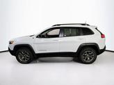 Thumbnail of 2022 Bright White Clearcoat Jeep Cherokee