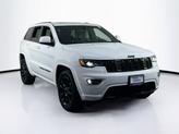 Thumbnail of 2022 Bright White Clearcoat Jeep Grand Cherokee