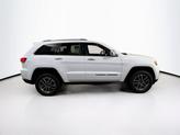 Thumbnail of 2022 Bright White Clearcoat Jeep Grand Cherokee