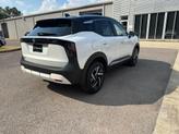 Thumbnail of 2026 White/Black Nissan Kicks