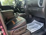 Thumbnail of 2022 Onyx Black GMC Sierra 2500