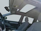 Thumbnail of 2016 Blizzard Pearl Toyota Highlander