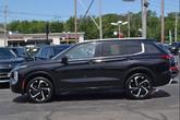 Thumbnail of 2024 Labrador Black Pearl Mitsubishi Outlander