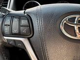 Thumbnail of 2017 Blizzard Pearl Toyota Highlander