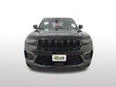 Thumbnail of 2025 Diamond Black Crystal Pearlcoat Jeep Grand Cherokee
