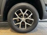 Thumbnail of 2024 Diamond Black Crystal Pearlcoat Jeep Grand Cherokee L