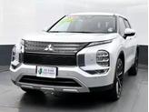 Photo of 2024 White Diamond Mitsubishi Outlander