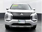 Thumbnail of 2024 White Diamond Mitsubishi Outlander