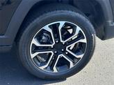 Thumbnail of 2022 Diamond Black Jeep Compass