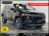 Photo of 2022 Diamond Black Crystal Pearlcoat Jeep Compass