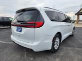 Thumbnail of 2022 Bright White Clearcoat Chrysler Pacifica