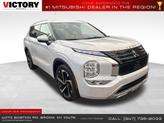 Thumbnail of 2023 White Mitsubishi Outlander