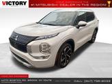 Photo of 2023 White Mitsubishi Outlander