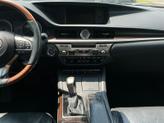 Thumbnail of 2017 Silver Lexus ES 350