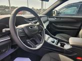Thumbnail of 2025 Diamond Black Crystal Pearlcoat Jeep Grand Cherokee L