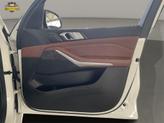 Thumbnail of 2022 Mineral White Metallic BMW X7