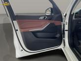 Thumbnail of 2022 Mineral White Metallic BMW X7