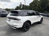 Thumbnail of 2025 White Platinum Tri-Coat Metallic Lincoln Nautilus