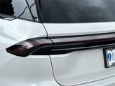 Thumbnail of 2025 White Platinum Tri-Coat Metallic Lincoln Nautilus