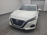Thumbnail of 2019 Pearl White Tricoat Nissan Altima