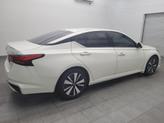 Thumbnail of 2019 Pearl White Tricoat Nissan Altima