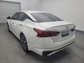 Thumbnail of 2019 Pearl White Tricoat Nissan Altima