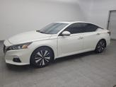 Thumbnail of 2019 Pearl White Tricoat Nissan Altima