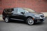 Thumbnail of 2023 Brilliant Black Crystal Pearlcoat Chrysler Pacifica