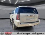 Thumbnail of 2018 White Frost Tricoat GMC Yukon