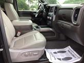 Thumbnail of 2020 Onyx Black GMC Sierra 2500