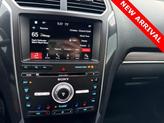 Thumbnail of 2017 White Platinum Clearcoat Metallic Ford Explorer