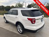 Thumbnail of 2017 White Platinum Clearcoat Metallic Ford Explorer