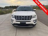 Thumbnail of 2017 White Platinum Clearcoat Metallic Ford Explorer